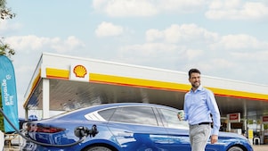 e zigarette verdampfer Philipp Niedermeier PN 640 Shell Tankstelle Blechspielzeug Autowerkstatt  antik main image 1