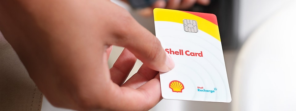 Foto einer Tankkarte von Shell für Unternehmen in Österreich