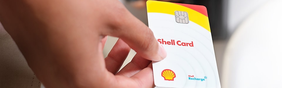 Foto einer Tankkarte von Shell für Unternehmen in Österreich