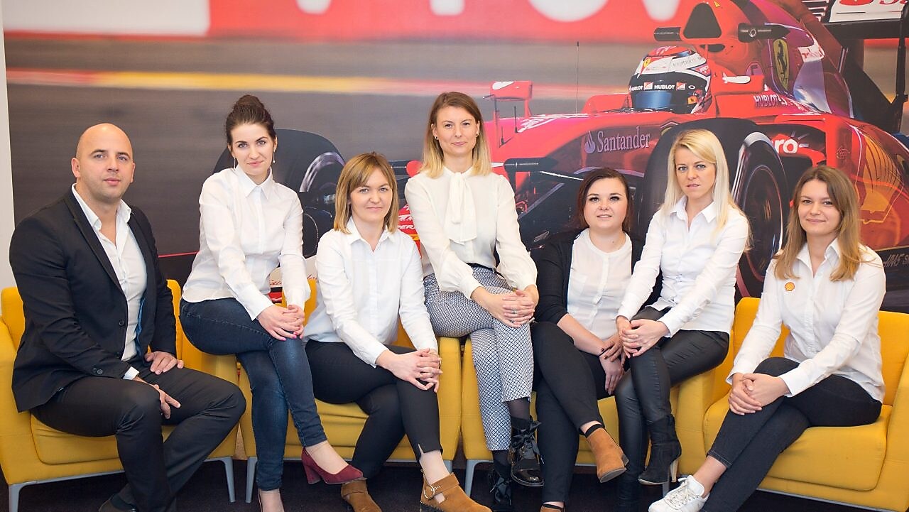 Ein Gruppenfoto der Shell Mautexperten.