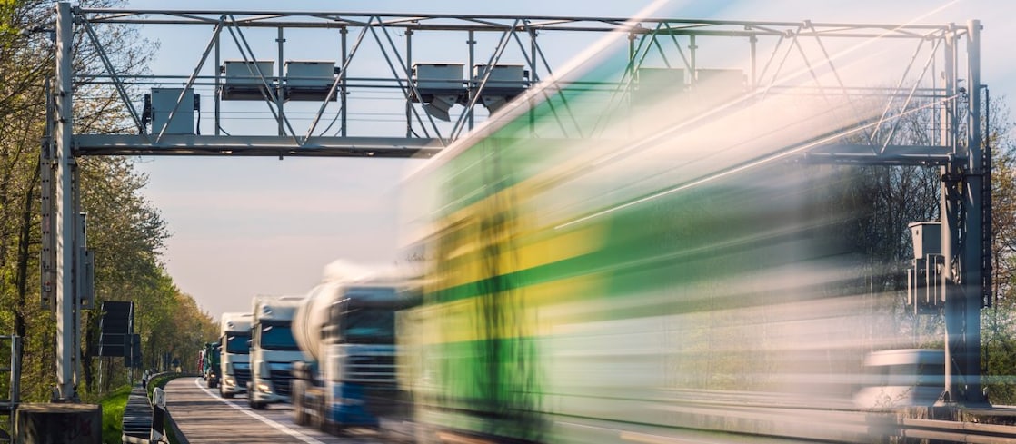 Mautanlage auf Autobahn