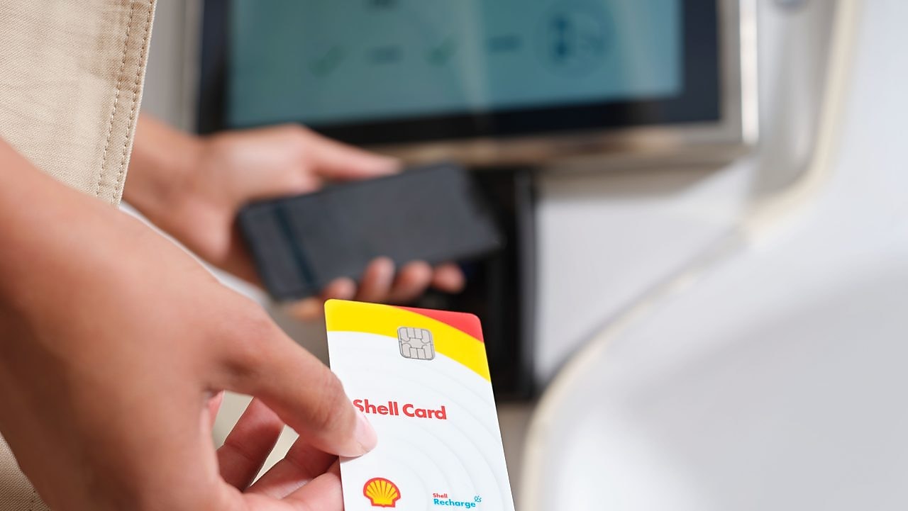 Foto einer Tankkarte von Shell für Unternehmen in Österreich