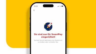 Smartphone mit geöffneter Shell App zeigt, dass SmartPay eingereichtet ist.