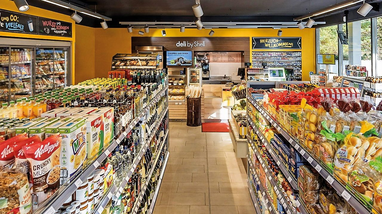 Aufnahme in einem BILLA Unterwegs-Shop in einer Shell Station in Insbruck